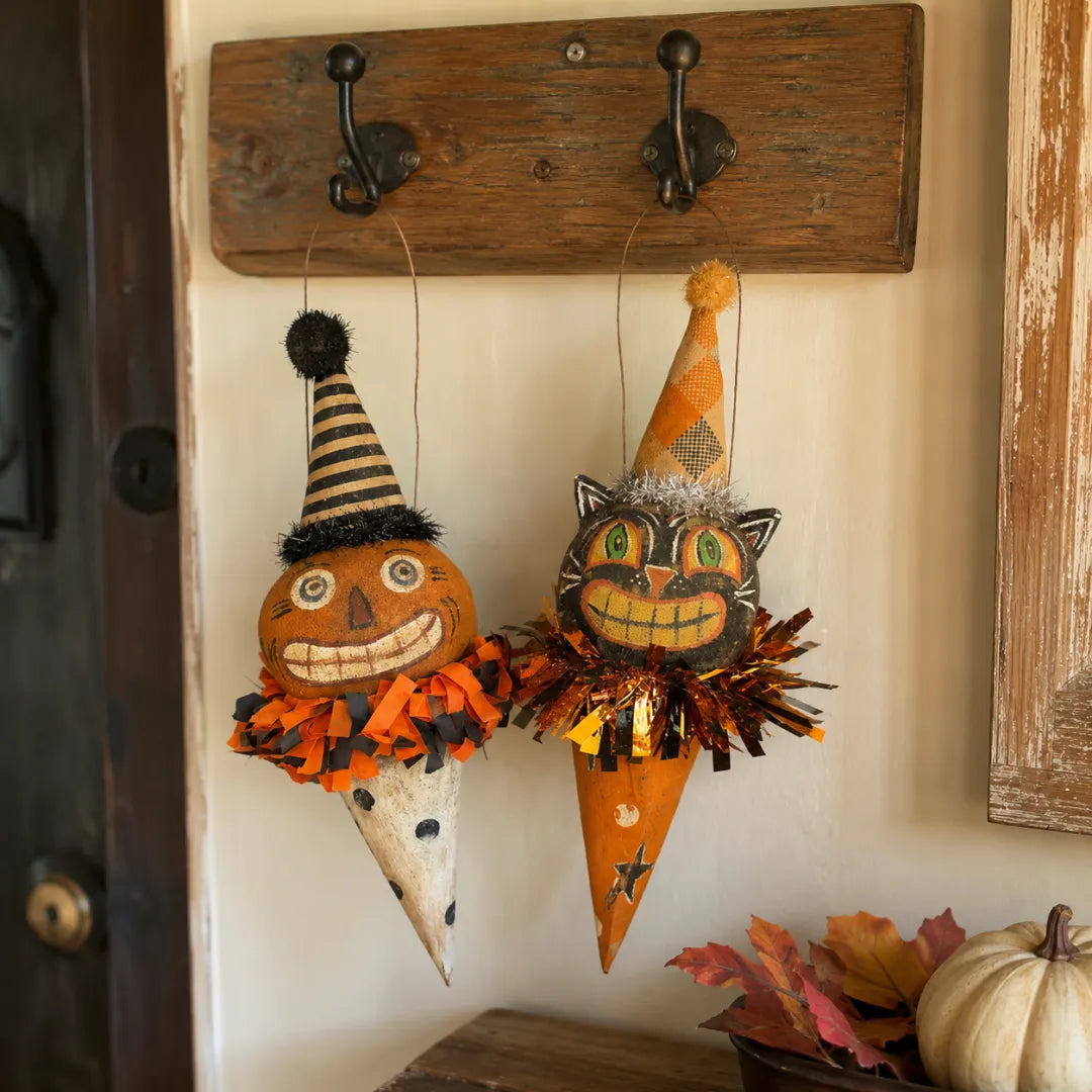 🎃Vintage Pumpkin & Black Cat Ornament🐱