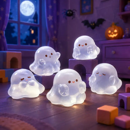 👻30 Pcs Mini Ghost Figurines | Spooky‑Cute Halloween Decor
