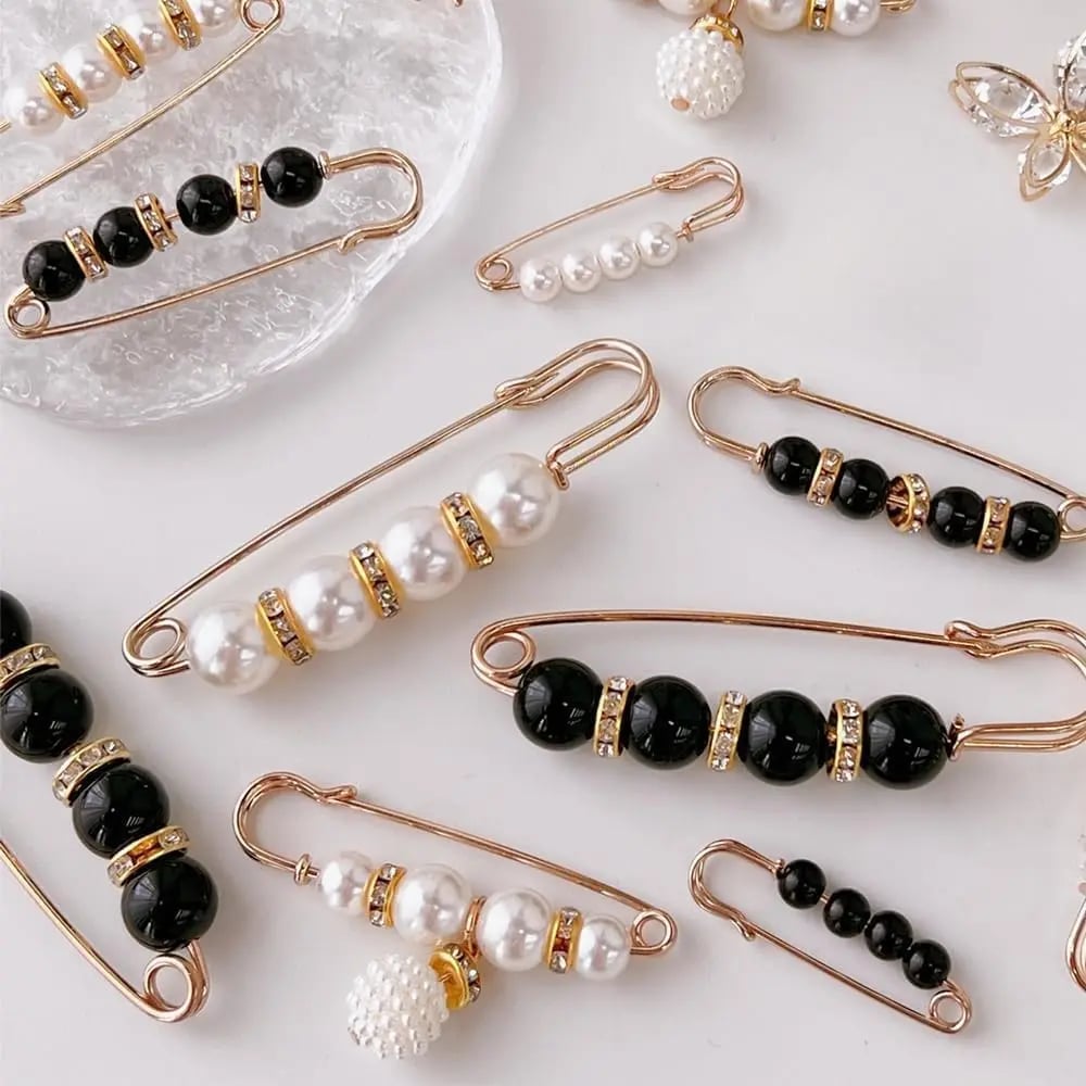 🔥6-Piece Pearl Brooch Pin Set - Decorative Mixed-Style Fasteners for Cardigans & Dresses