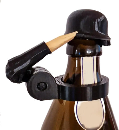 🔥Hot Sale 49% off🌟🪖 Reusable Soldier Salute Beer Bottle Helmet