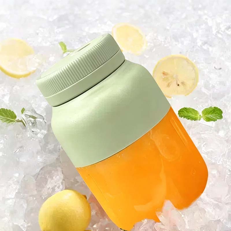 ⚠️ Dreading the post-juice cleanup? This  cup rinses clean in 10 seconds. No scrubbing! 🚿