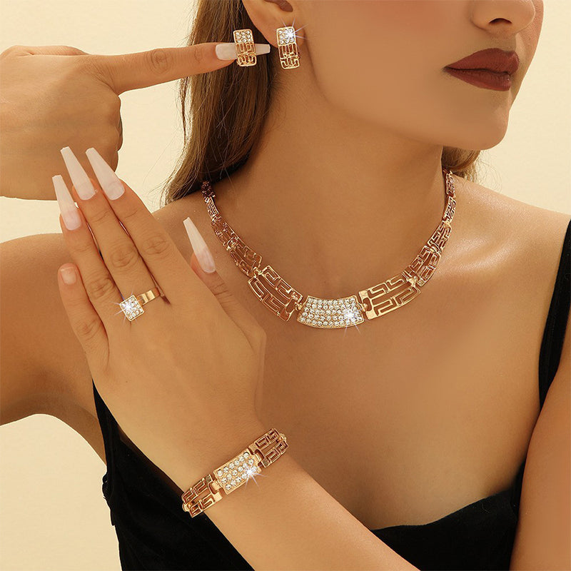 💎 4-Piece Rhinestone Jewelry Set – Necklace, Earrings, Bracelet & Ring